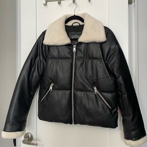 LEVIS Leather Puffer 🤍